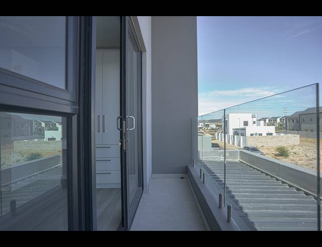 4 BEDROOM HOUSE FOR SALE IN SANDOWN